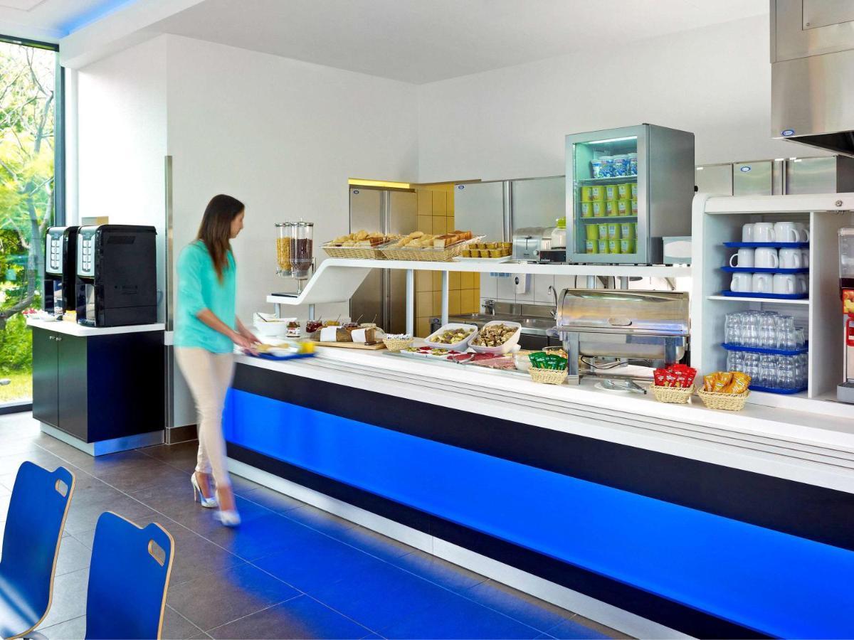 Ibis Budget West Station Hotel
