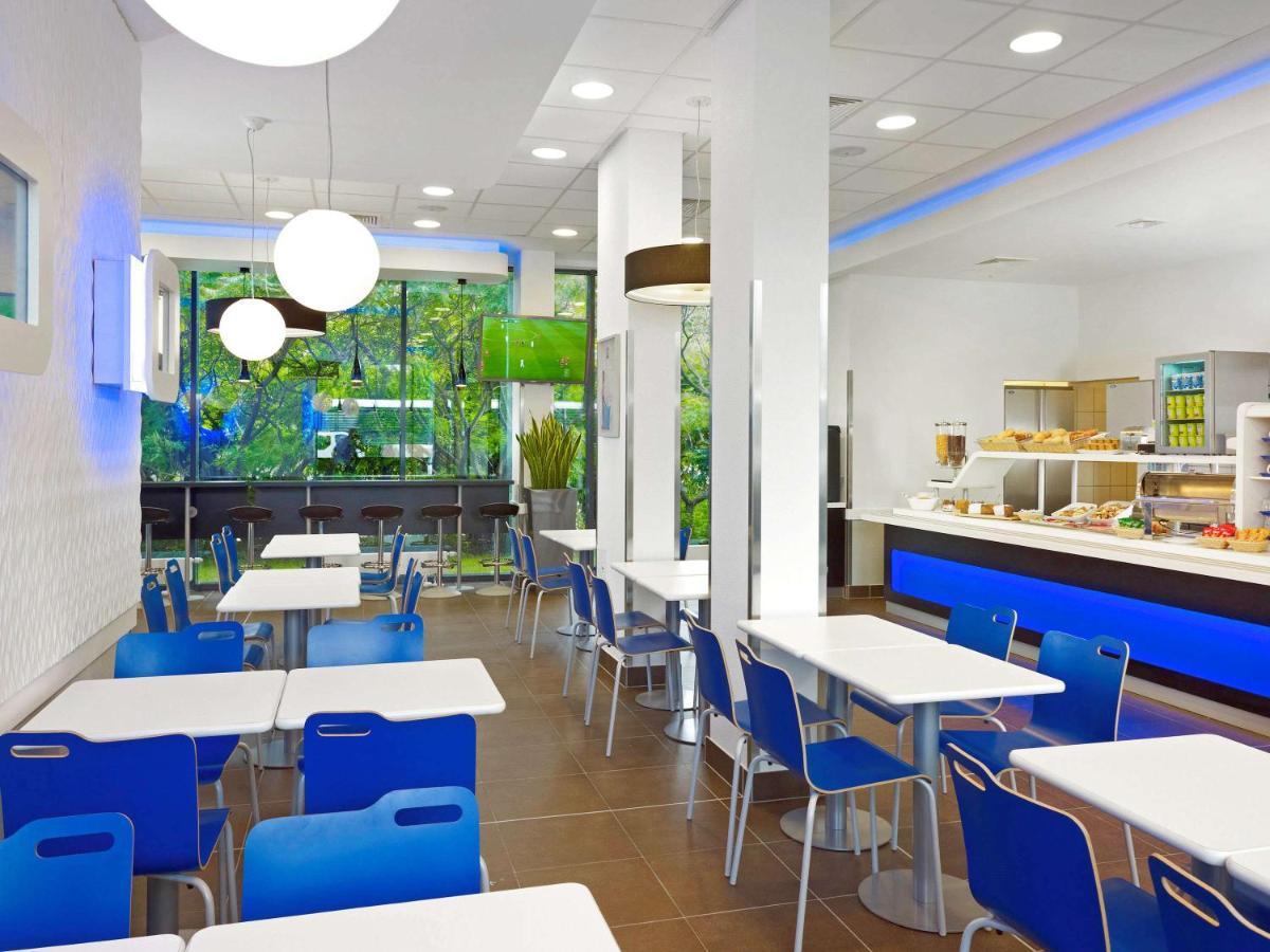 Hotel Ibis Budget West Station *